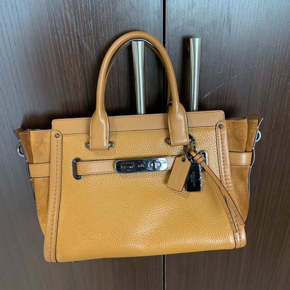 Coach swagger bag